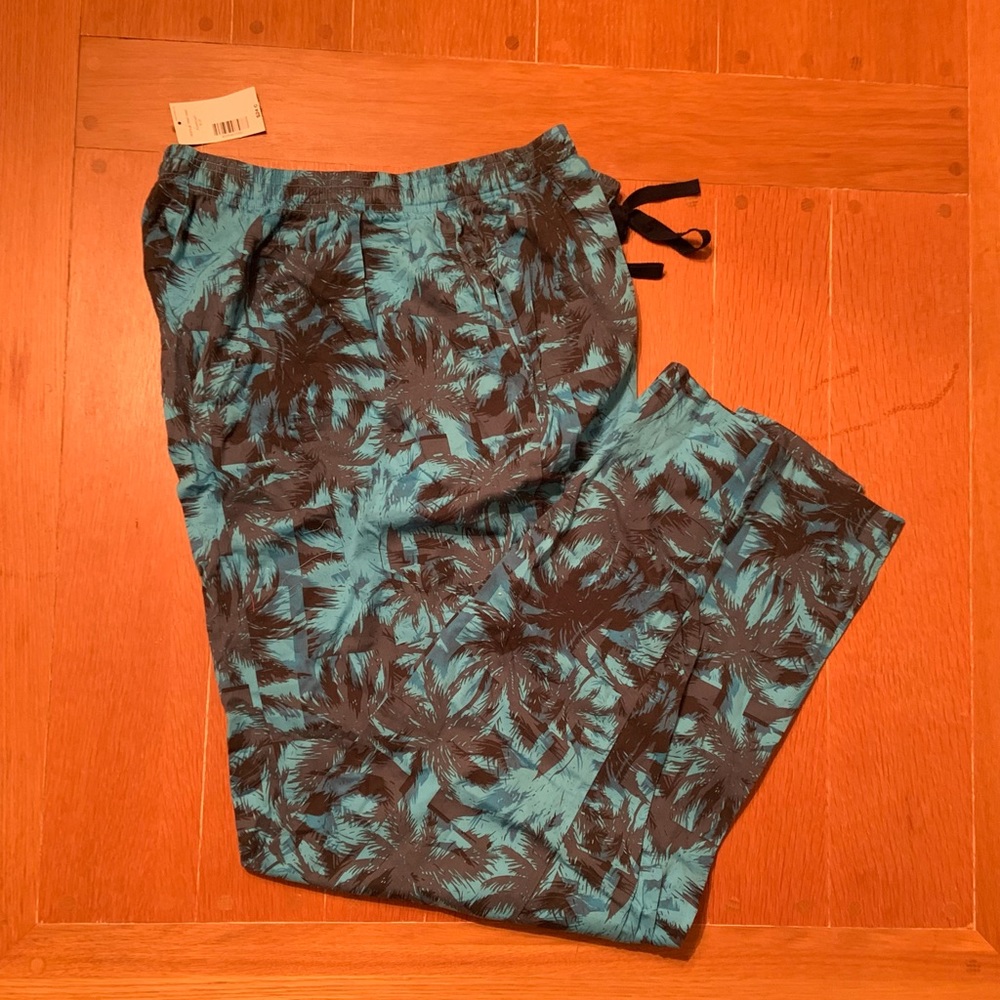 Men’s Roundtree & Yorke Sleepwear Set